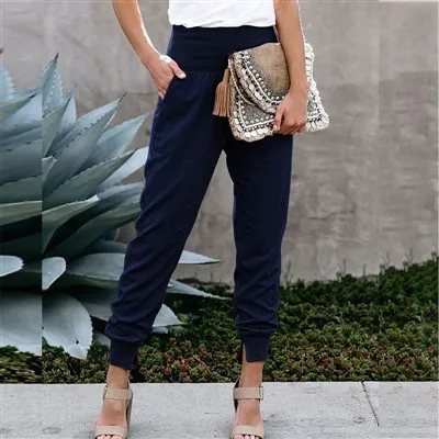 Welche Oberteile passen gut zu engen Hosen mit hoher Taille?